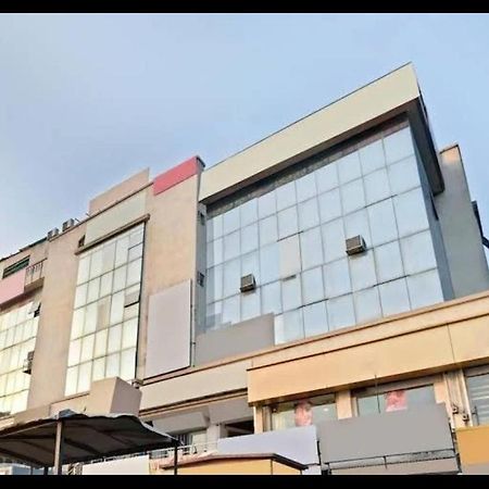 Hotel Anjali Palace อาเมดาบัด ภายนอก รูปภาพ